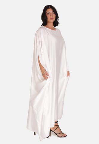 Elara Kleid in Weiß