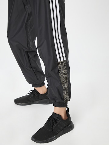 ADIDAS ORIGINALS Zúžený Kalhoty – černá