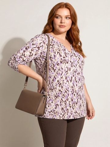 Shape Of You Blouse in Lila: voorkant
