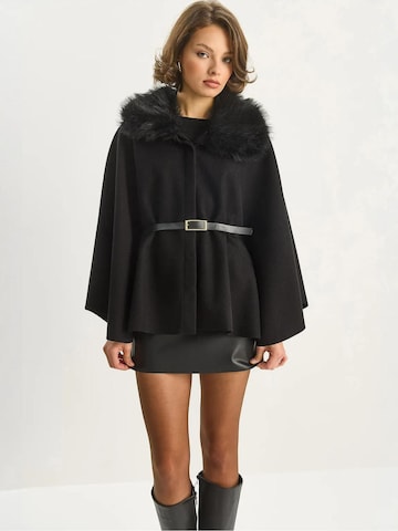 Bianco Lucci Tussenmantel in Zwart