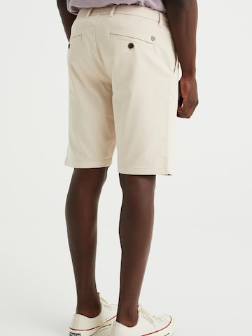 WE Fashion Slimfit Shorts in Beige