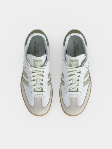 ADIDAS ORIGINALS - Sapatilhas baixas 'Samba' em branco