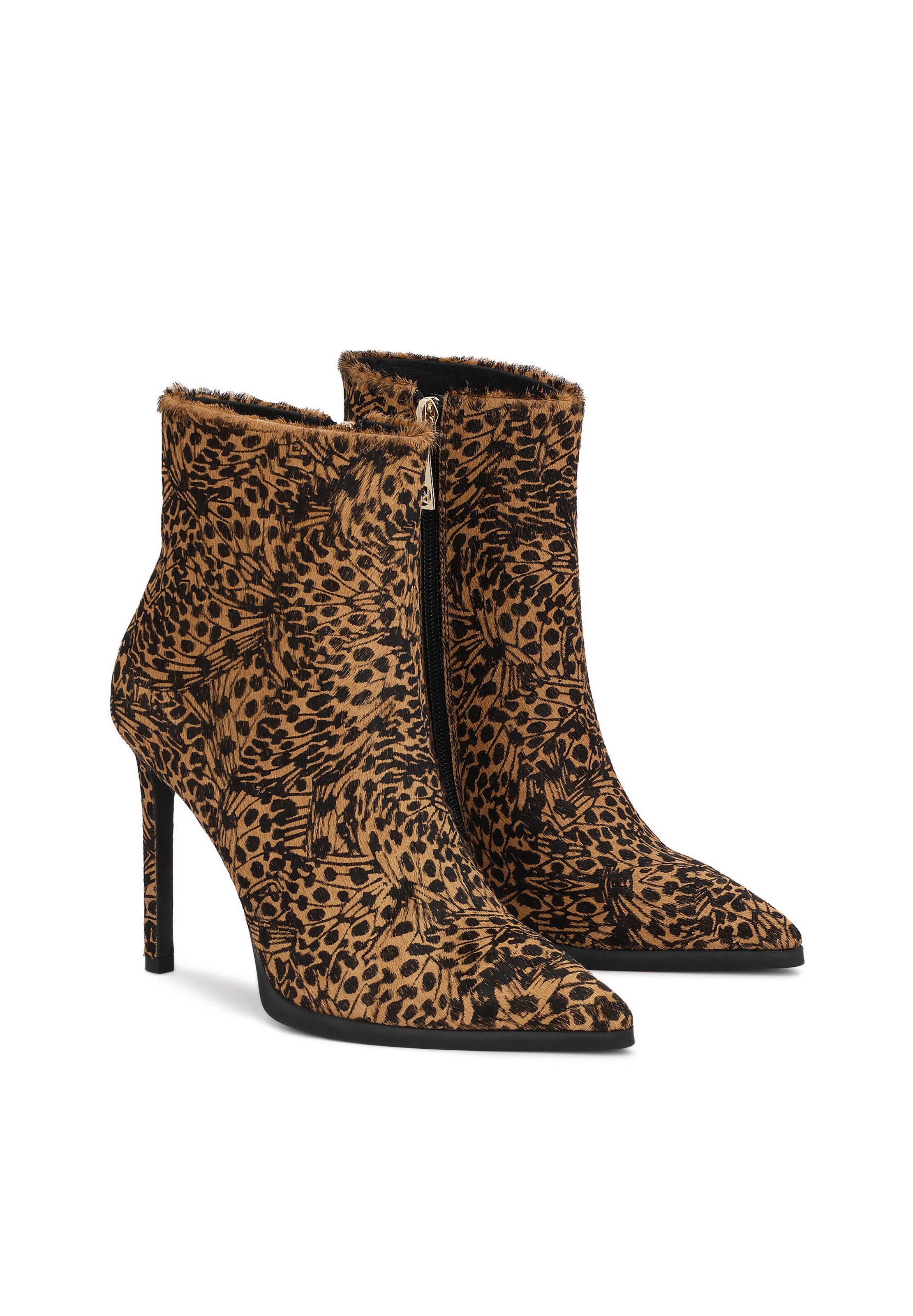 Kazar Boots in Bruin