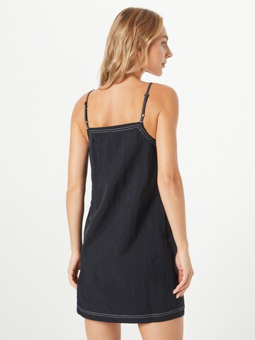 Nike Sportswear Dress in Black