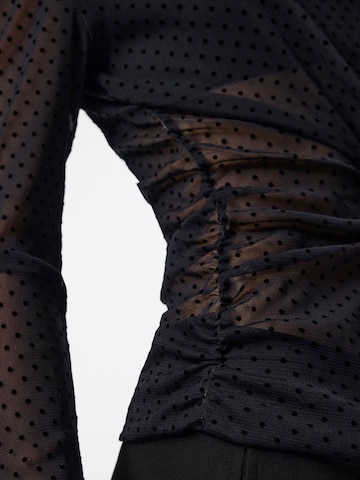 PIECES - Camiseta 'PCBOBO' en negro