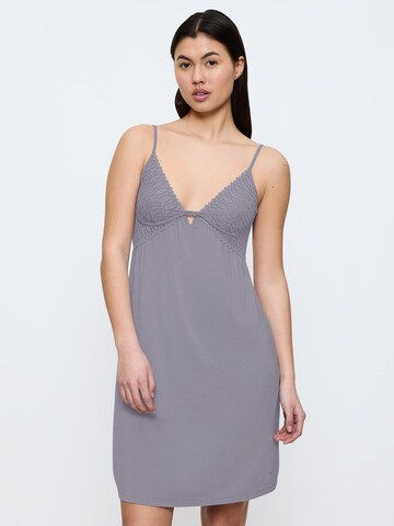 TRIUMPH Negligee ' Aura Spotlight ' in Grey: front