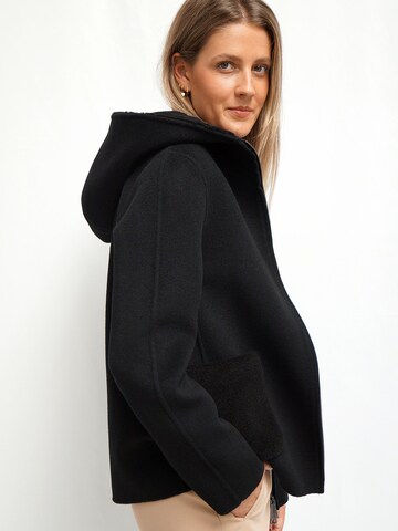 Funk since 1776 Between-Season Jacket in Black