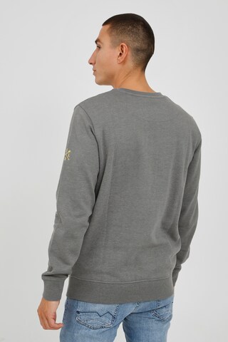 !Solid Sweatshirt 'Kani' in Grau