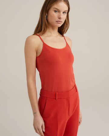 Top di WE Fashion in rosso