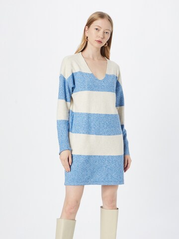 Robes en maille 'DOFFY' VERO MODA en bleu : devant