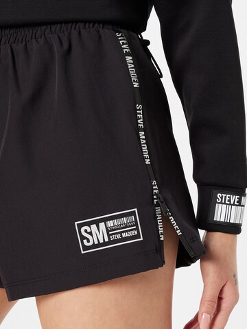 STEVE MADDEN Loosefit Shorts in Schwarz