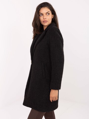 Madnezz House Übergangsmantel in Schwarz