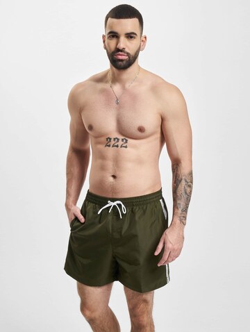 Calvin Klein Underwear شورت سباحة بلون أخضر