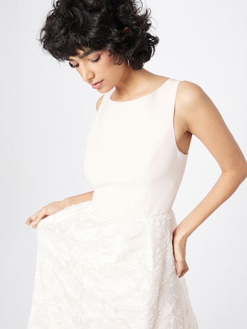 Rochie de cocktail de la Coast pe roz