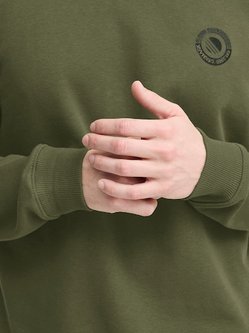 Bluză de molton 'BHKANE' de la BLEND pe verde