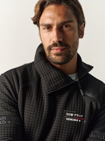 Sweat-shirt KOROSHI en noir : devant