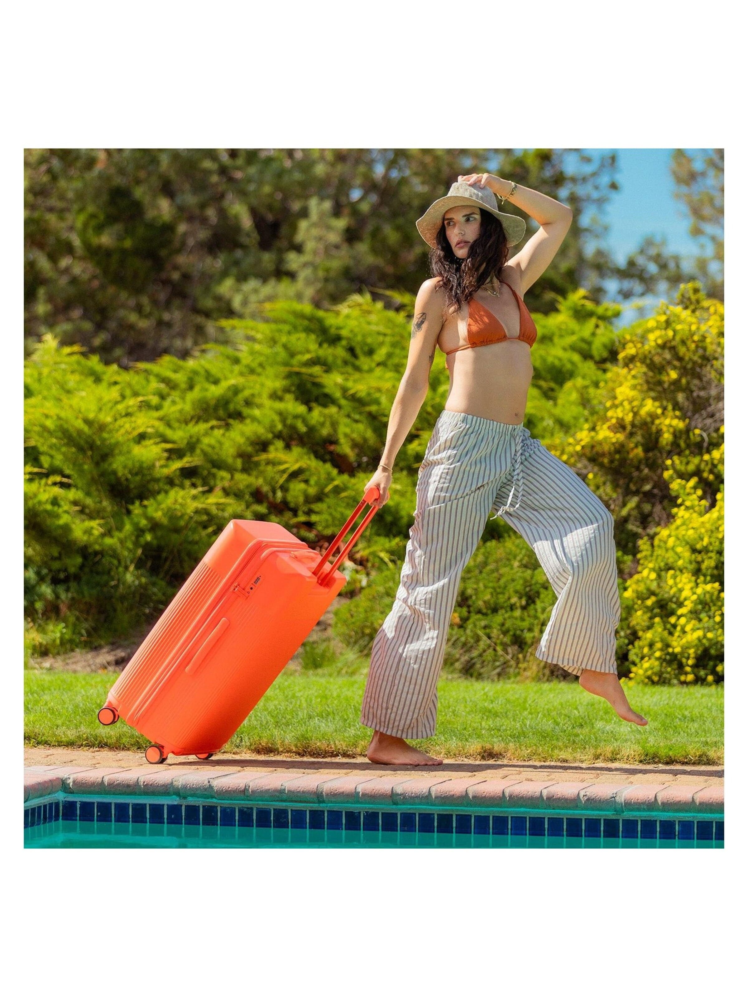 Heys Suitcase in Red