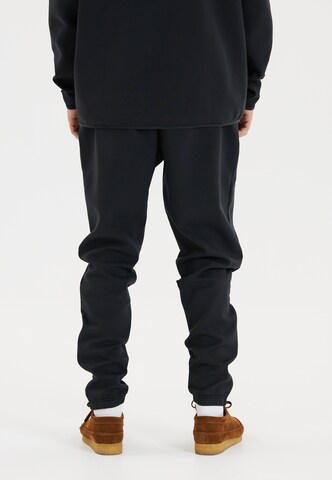 SOS Tapered Pants 'Vail' in Black