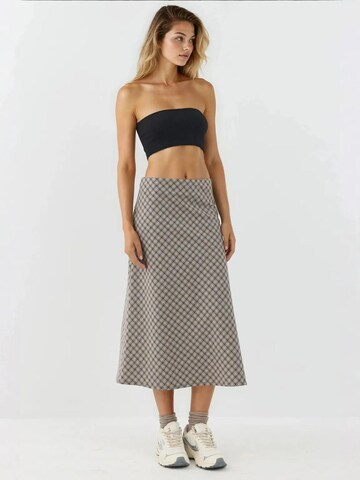 Hiccup Rock in Beige