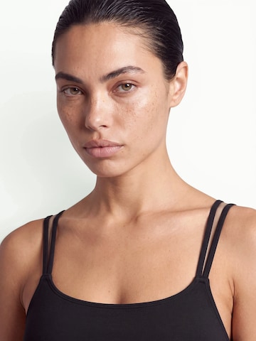 V!BE STUD!OS Bustier Urheilurintaliivit värissä musta