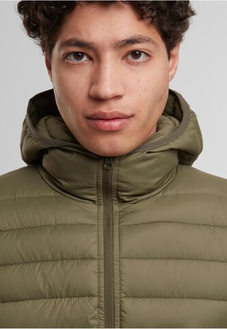 Urban Classics Bodywarmer in Bruin