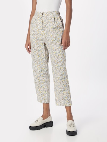 Lollys Laundry Regular Pleat-front trousers 'Maisie' in Yellow: front