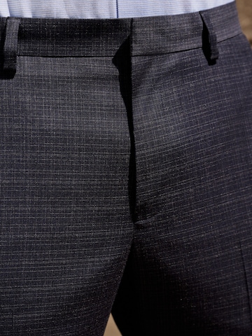 regular Pantaloni con piega frontale di Next in blu