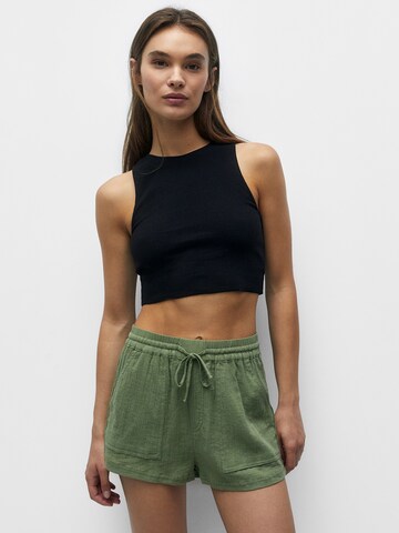 Regular Pantalon Pull&Bear en vert : devant