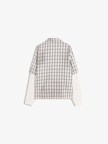 Bershka Comfort fit Koszula w kolorze szary