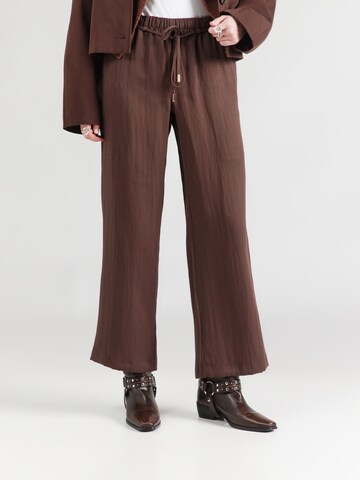 JDY Широкий Штаны 'JDYFINN' в Коричневый: спереди
