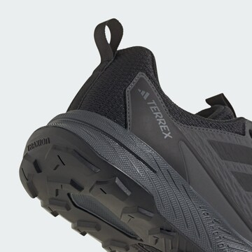 ADIDAS TERREX Loopschoen 'Tracefinder' in Zwart