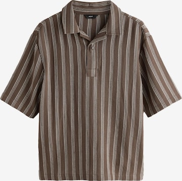 Tricou de la Next pe maro: față