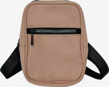 Lollanda Crossbody Bag in Green: front