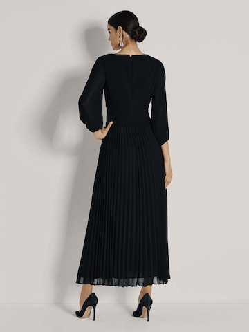 MADELEINE Abendkleid in Schwarz