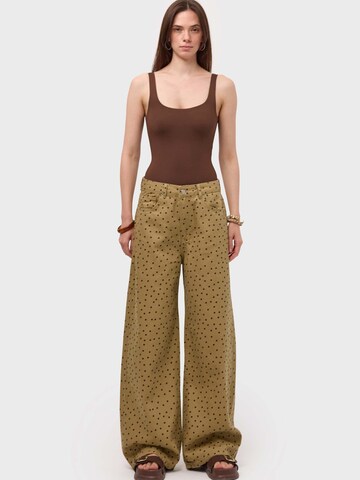 IT'S BASIC Baggy Jeans 'POLKA BAGGY LOW RISE JEANS' in Yellow: front
