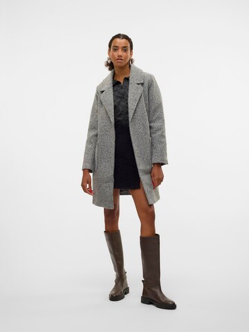 Manteau mi-saison 'JENNA' VERO MODA en gris