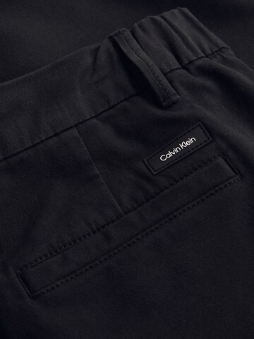 Calvin Klein Normalny krój Bojówki w kolorze czarny