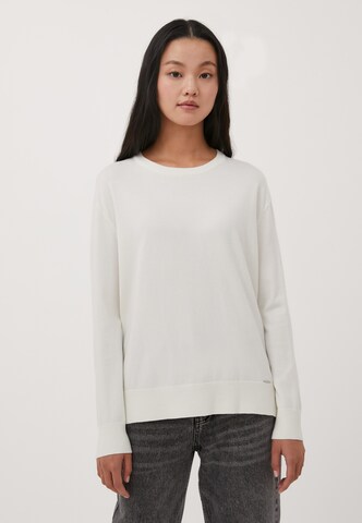 Finn Flare Sweater in White: front
