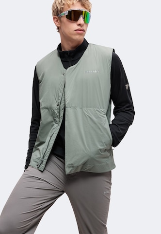 Gilet de sport 'Street Heights' COLUMBIA en vert