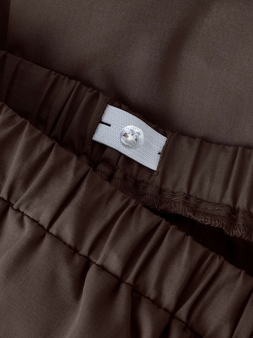 Effilé Pantalon LMTD en marron