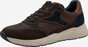 Baskets basses Tamaris en marron : devant