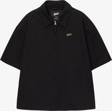 Pull&Bear Comfort Fit Košeľa - Čierna: predná strana