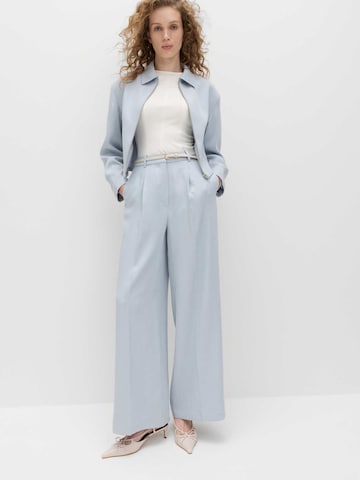 regular Pantaloni con pieghe di Marks & Spencer in blu