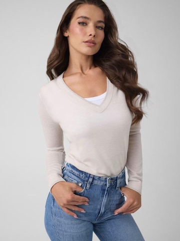 Pull-over 'W6BR81Z1917' GUESS en blanc