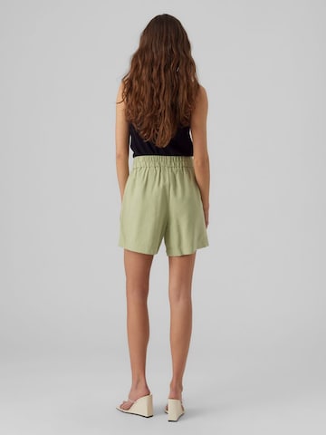 Loosefit Pantaloni 'Carmen' de la VERO MODA pe verde