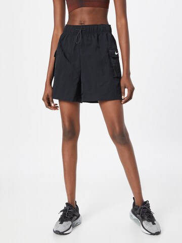 Nike Sportswear Loosefit Shorts in Schwarz: predná strana