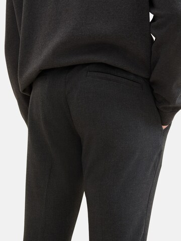 Slimfit Pantaloni chino di TOM TAILOR Men + in nero