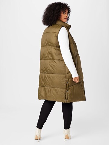 Vero Moda Curve Bodywarmer 'Uppsala' in Groen