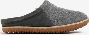 Minnetonka Slipper 'Tahoe' in Grey