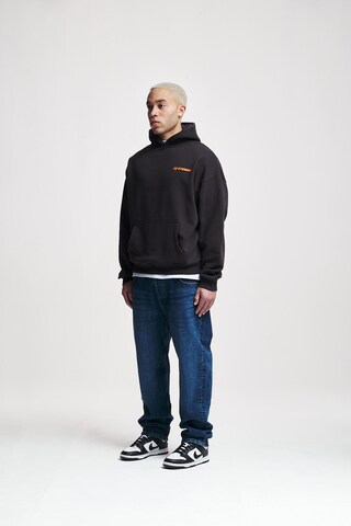 2Y Studios Sweatshirt 'Last For Life' in Zwart